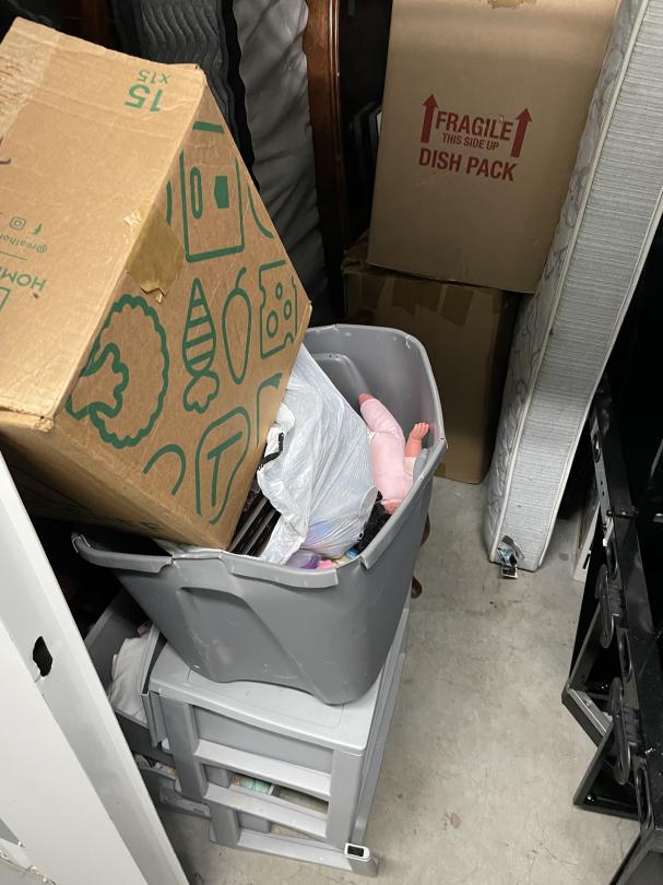 Storage Unit Auction in Elizabeth, NJ at Safeguard Self Storage